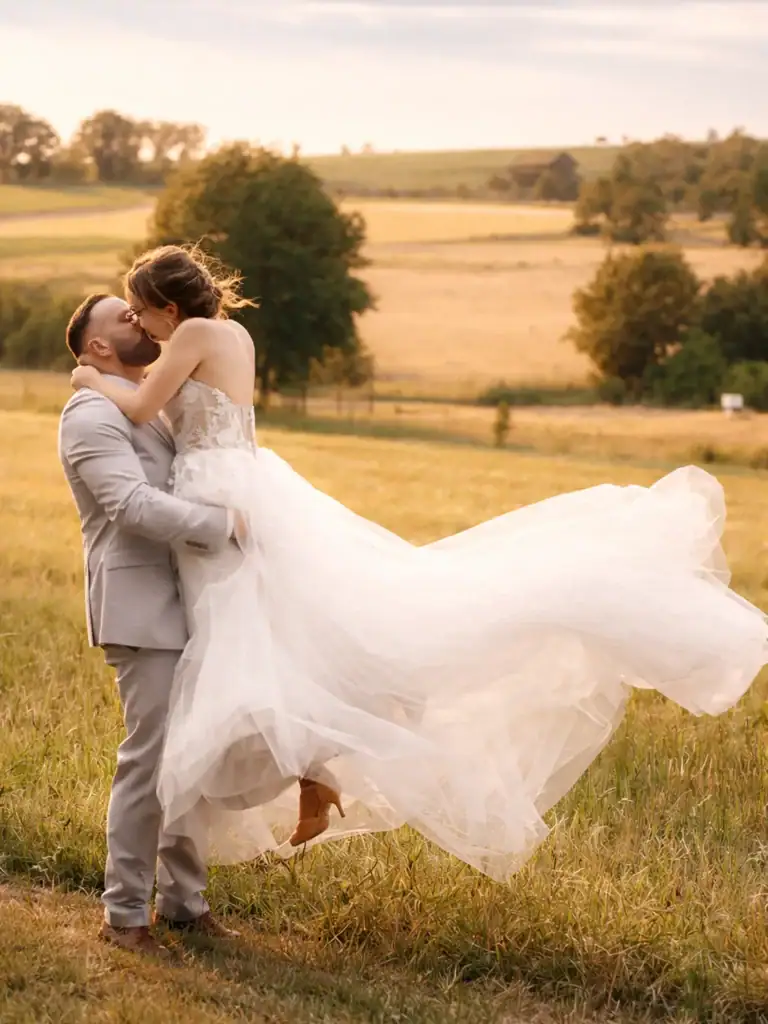 Hochzeitsfotografie in Hechingen bei goldenem Abendlicht